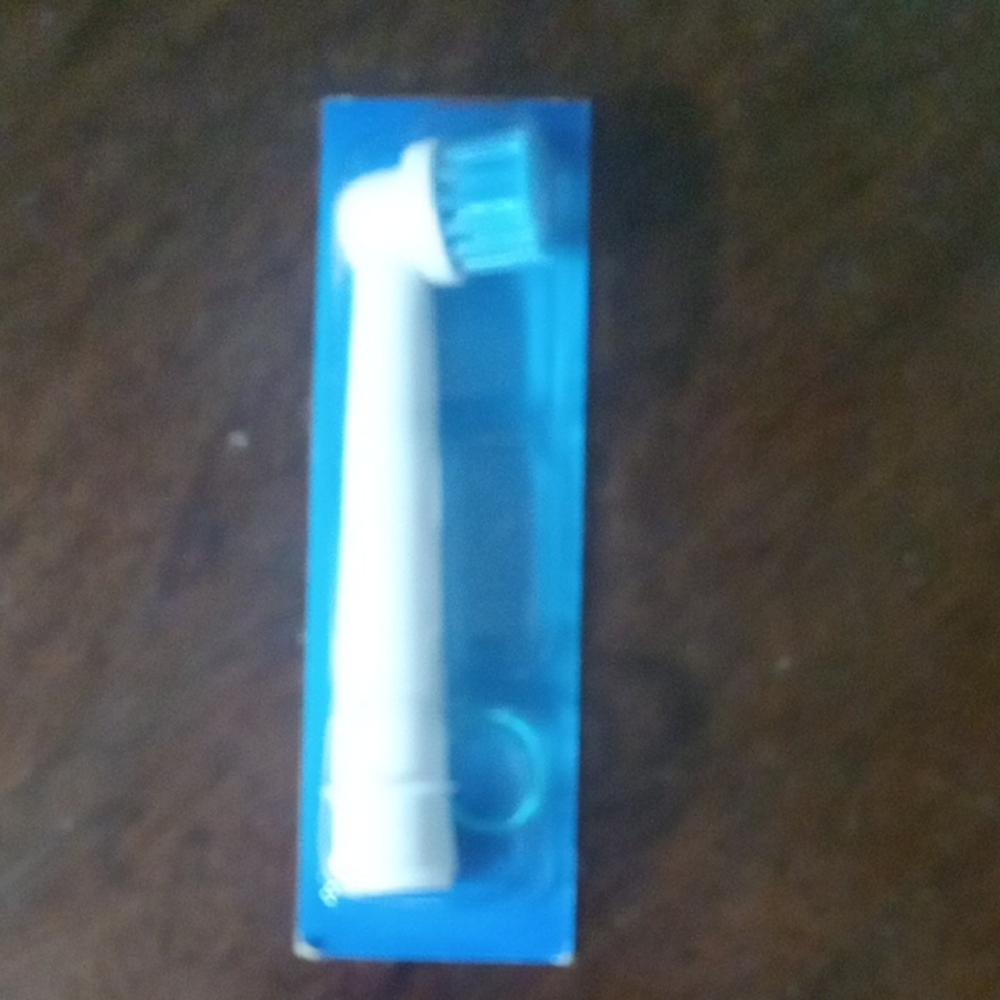 Electric Toothbrush Replacement Head - White
